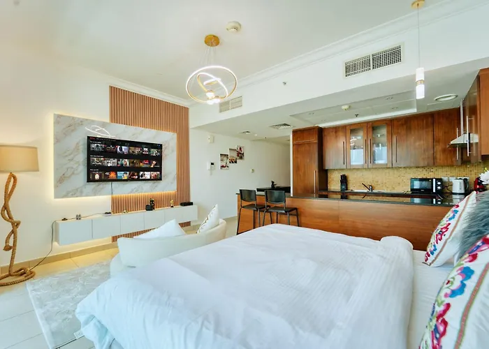 Luxury Studio - Downtown Dubai 8 Minute Walk To Burj Khalifa & Dubai Mall